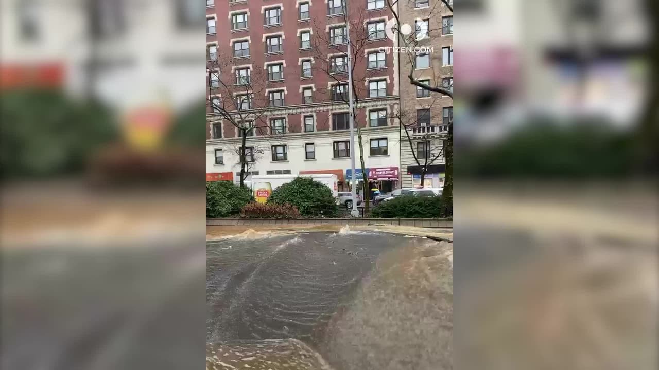 Tubería rota causa demoras en el tráfico e inundaciones en edificios del Alto Manhattan