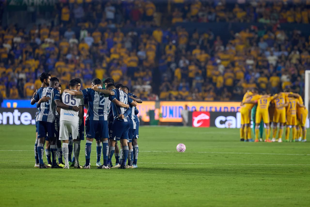 Tigres derrotó a Pachuca con un penal rigorista de André-Pierre Gignac en los últimos minutos del segundo tiempo para dar el primer golpe en la serie de Cuartos de Final que se definirá este domingo en el Estadio Hidalgo.
