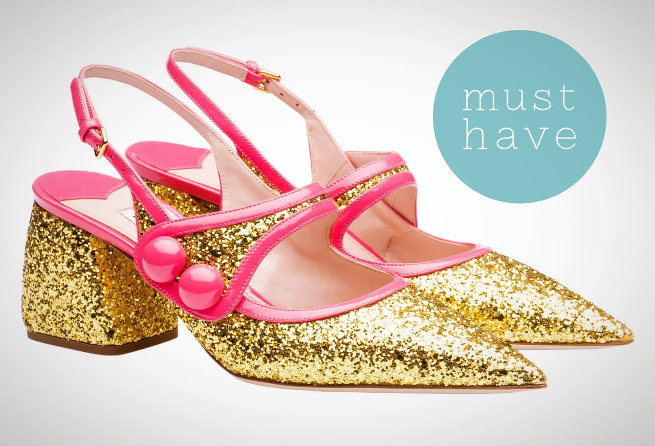 París, Milán y Nueva York son capitales del estilo desde hace décadas. Las amantes de la moda entienden que todo lo que invade sus calles se convierte en mandamiento. Esta temporada invernal ha demostrado ser toda una declaración de fiesta y color. Si no nos crees, te presentamos los zapatos que, gracias a sus impactantes diseños, tomaron el streetstyle por sorpresa.