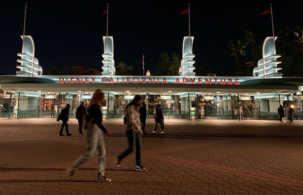 <h2 class="cms-H2-H2">4<b>. Anaheim, California</b></h2>
<br>
<br>En la ciudad de Anaheim en California se encuentran los conductores con un comportamiento agresivo al manejar, como frenar bruscamente. 
<br>
<br>“Los conductores de esta ciudad adoptan sistemáticamente conductas de riesgo, lo que la convierte en uno de los lugares más peligrosos para conducir”, dice el estudio.
<br>