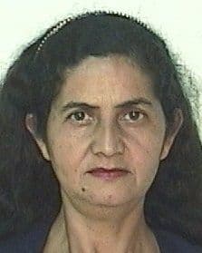 <h3 class="cms-H3-H3">Tomasa Sofía Hernández de Hernández </h3>
<br>
<br>La oficina de la Interpol en El Salvador busca a Hernández
<a href="https://www.interpol.int/How-we-work/Notices/View-Red-Notices#2017-187217" target="_blank">por tráfico ilegal de personas y estafa agravada.</a> La organización asegura que esta salvadoreña de 61 años tiene un pequeño lunar en las mejillas.
<br>
<br>