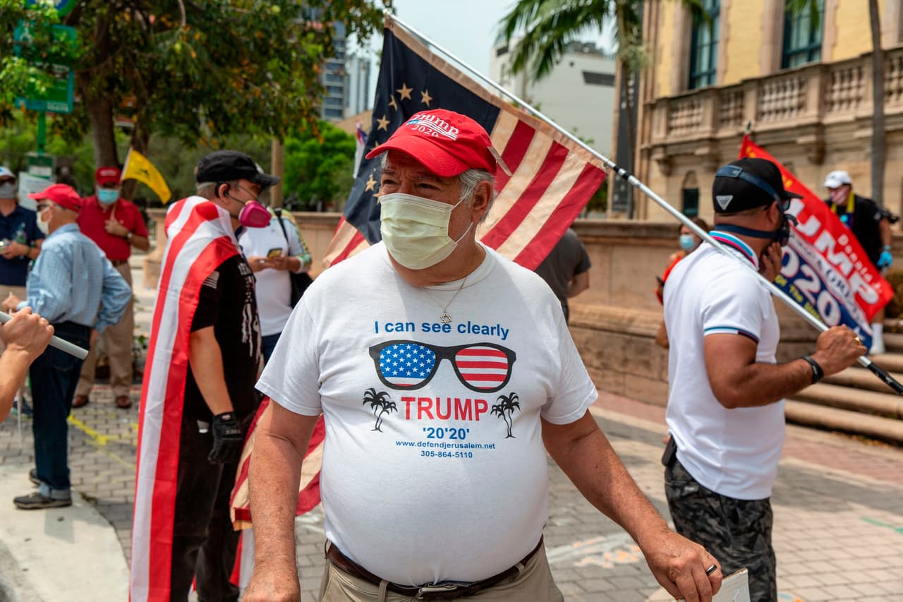 El sábado la Organización Mundial de la Salud advirtió que haberse recuperado del coronavirus puede no proteger a las personas de volver a contagiarse, mientras que las muertes por covid-19 superan los 200,000 en el mundo.
<br>