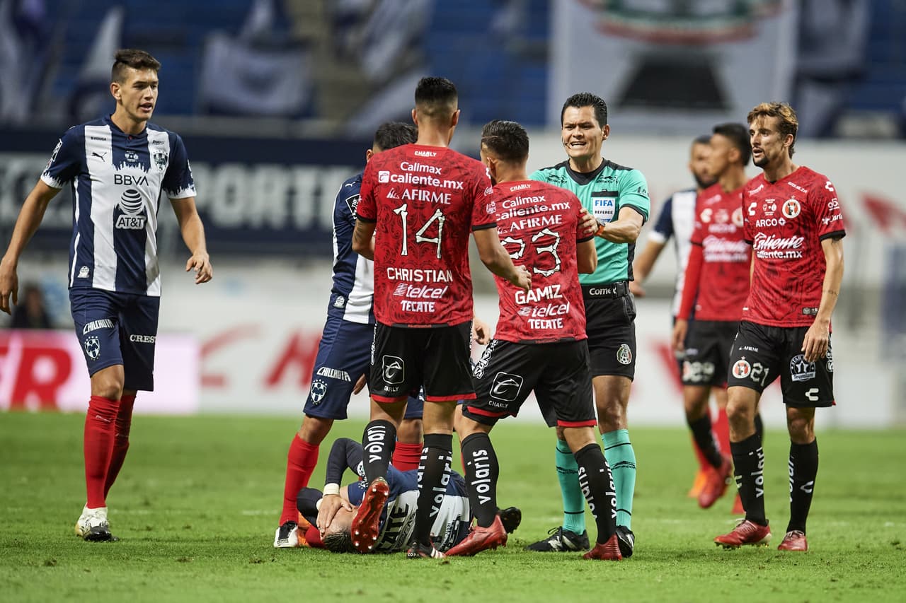 Monterrey termina con la agonía de Tijuana y con gol de Vincent Janssen desde los once pasos, los Rayados empatan con Xolos el partido, pero ganan en el marcador global y se llevan un nuevo trofeo a casa.