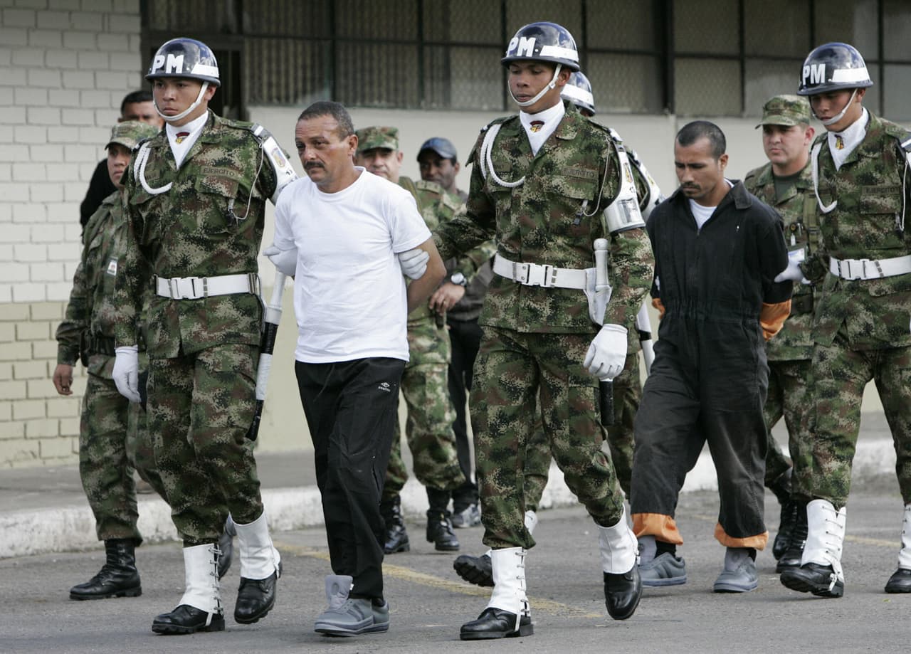 El frente de las FARC que se niega a dejar las armas