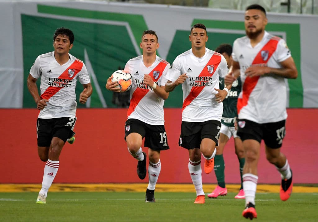 River logra vencer 0-2 al Palmeiras, pero con dos penales anulados por el VAR, los argentinos se quedaron a un gol de mandar la resolución a los penales.