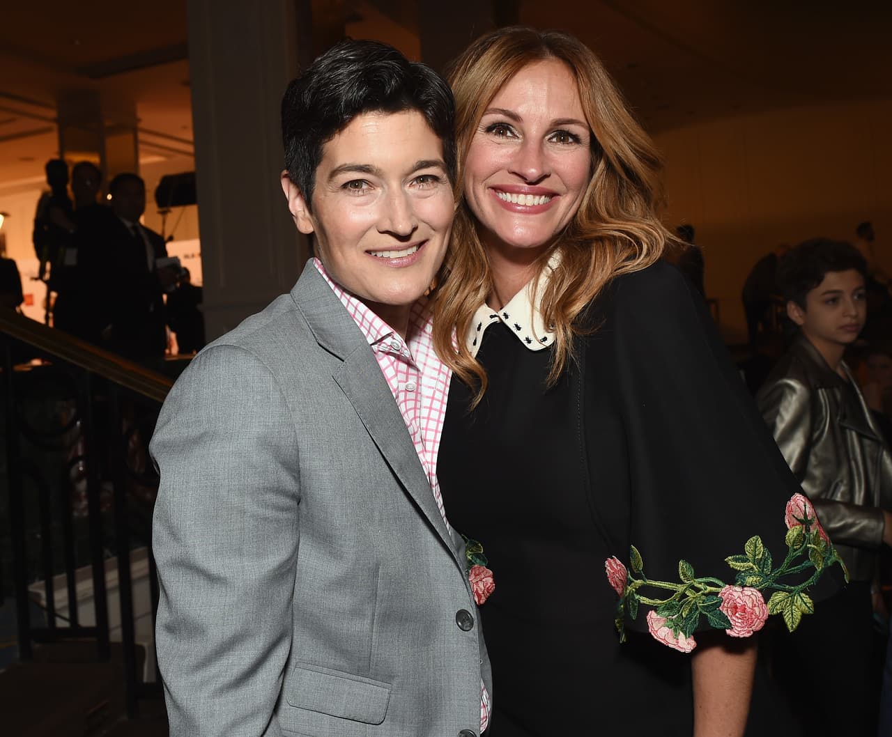 Julia Roberts con Eliza Byard, directora ejecutiva de GLSEN.