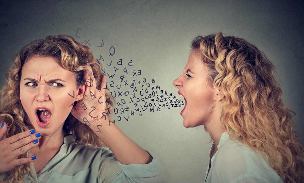 <b>Sagitario</b>
<br>
<b>Tu principal error: Decir cosas que pueden herir innecesariamente</b>
<br>La independencia sagitariana te viene dada directamente del expansivo planeta Júpiter, que es tu regente. Tú valoras mucho la sinceridad y la franqueza lo cual es hermoso, pero muchas veces no sabes trazar límite entre lo que es una expresión sincera, honesta y veraz con lo que es simplemente una falta de cortesía, educación, sensibilidad y tacto.