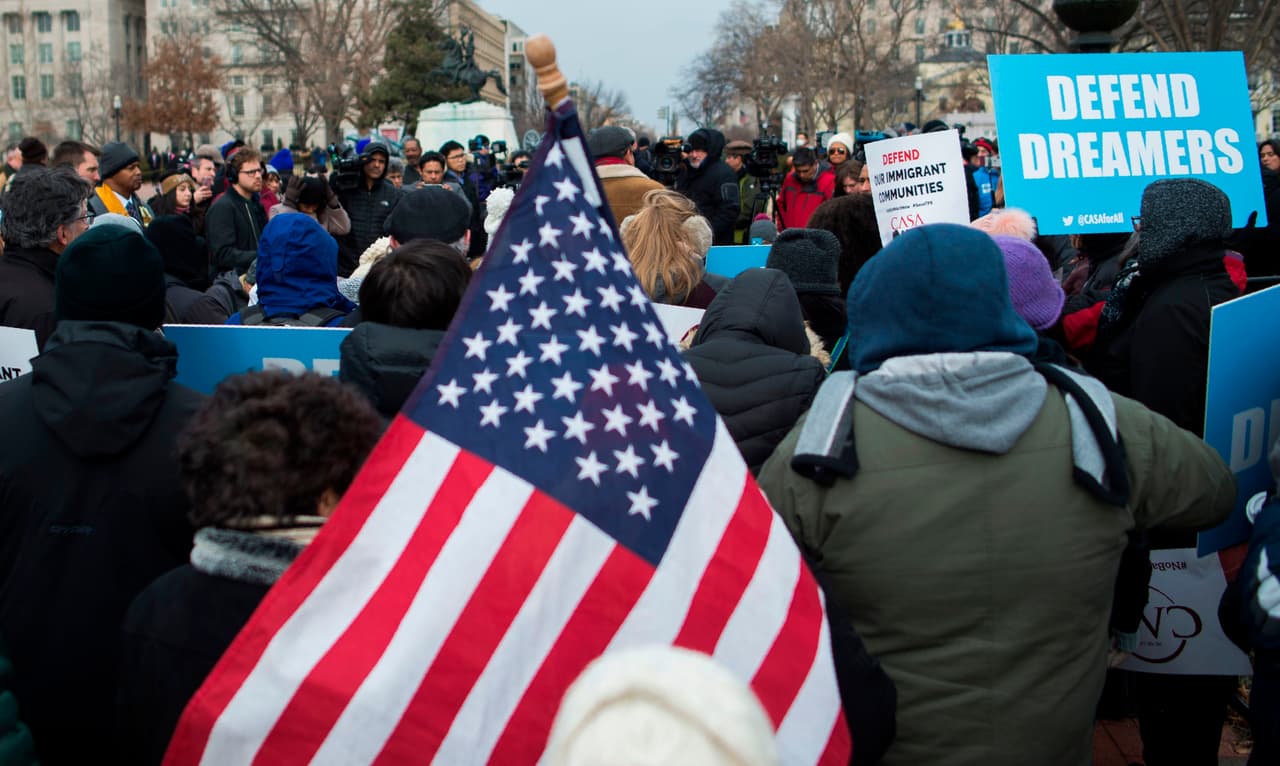 El gobierno dará hasta el mes de septiembre de 2019 como plazo para abandonar el país o buscar una salida legal a su situación.