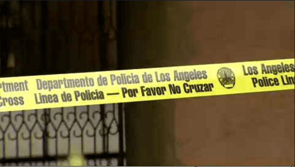 Mata a su esposa y deja heridos a tres de sus vecinos con un machete