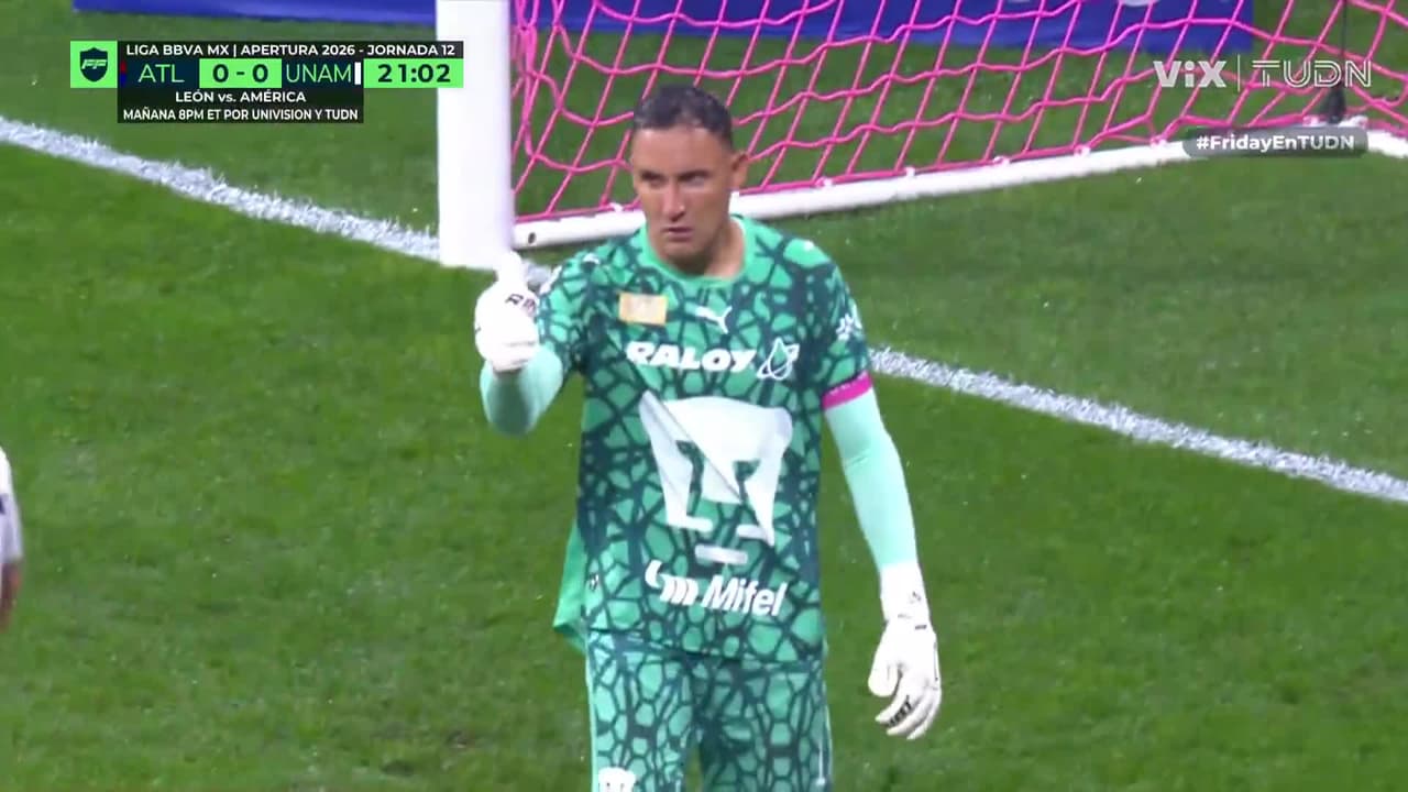¡Keylor Navas en el fondo! El portero Tico evita el gol del Atlante