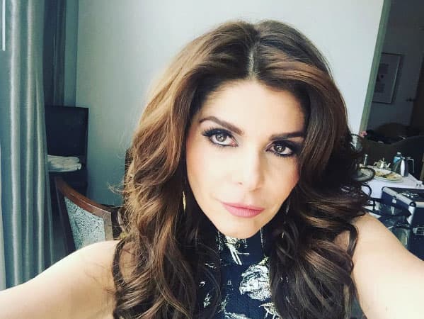 Así luce ahora, igual de guapa ¿no crees? Su fisonomía ha cambiabo, ahora su figura es más esbelta.