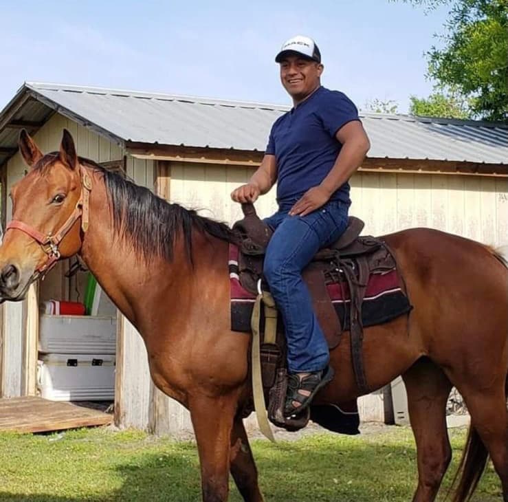 La condición médica de Hernández es crítica según contó su esposo quien aseguró que el hombre recibió el disparo en la frente.