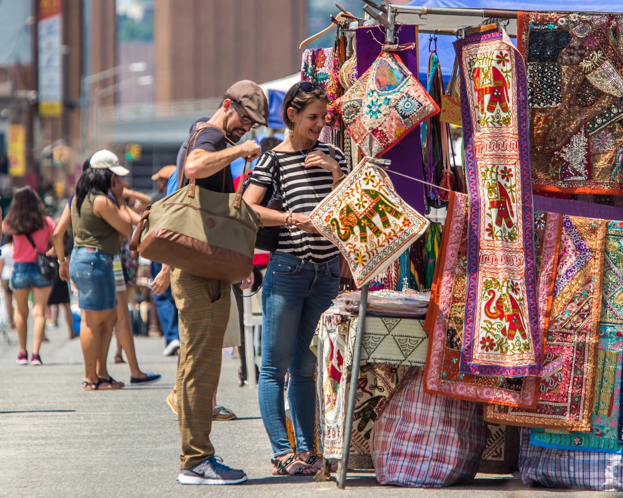 Donde paga la módica renta de $25 mil dólares mensuales.