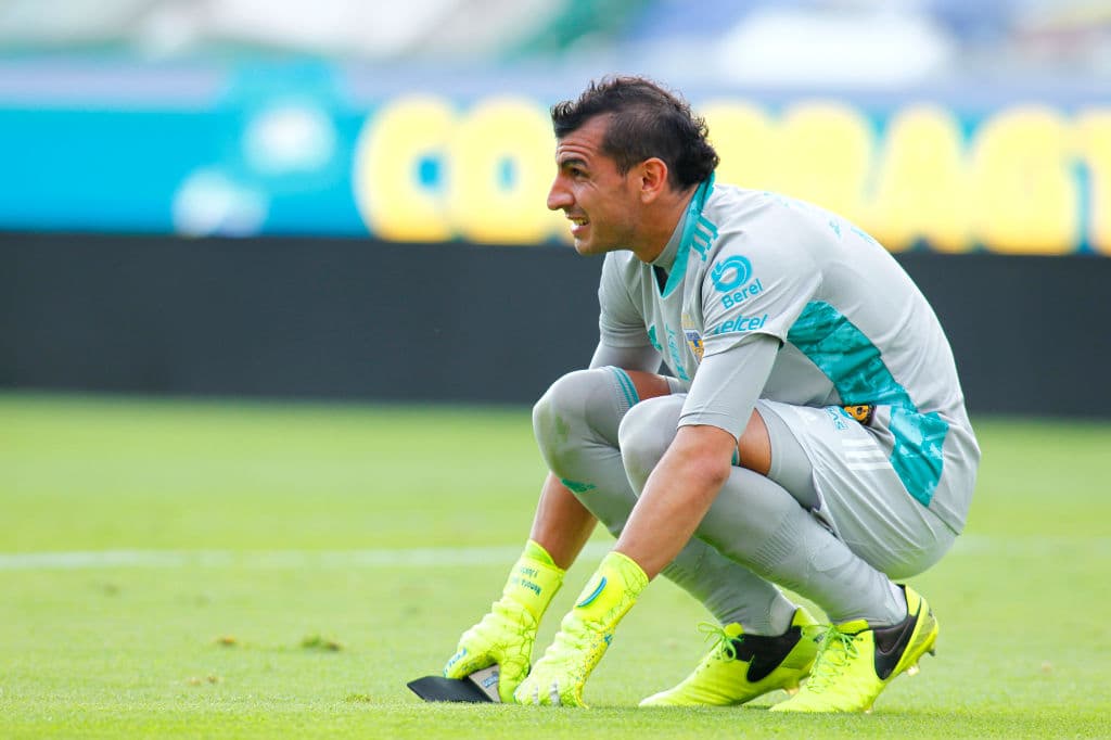 León y Tigres empataron a un gol; los Esmeraldas llegaron a la cuarta posición con 18 unidades y los del ‘Tuca’ son décimos con 11 puntos.