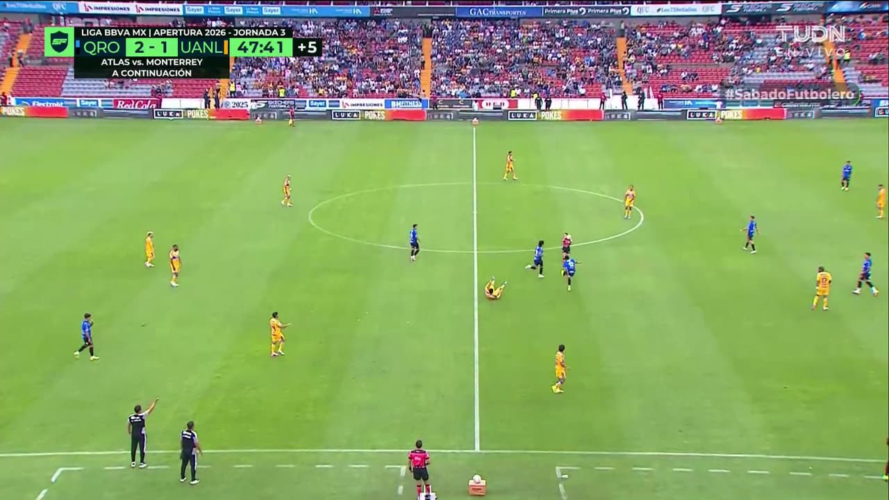 ¡Lo insólito! Paulo Victor le da un balonazo a Katia Itzel