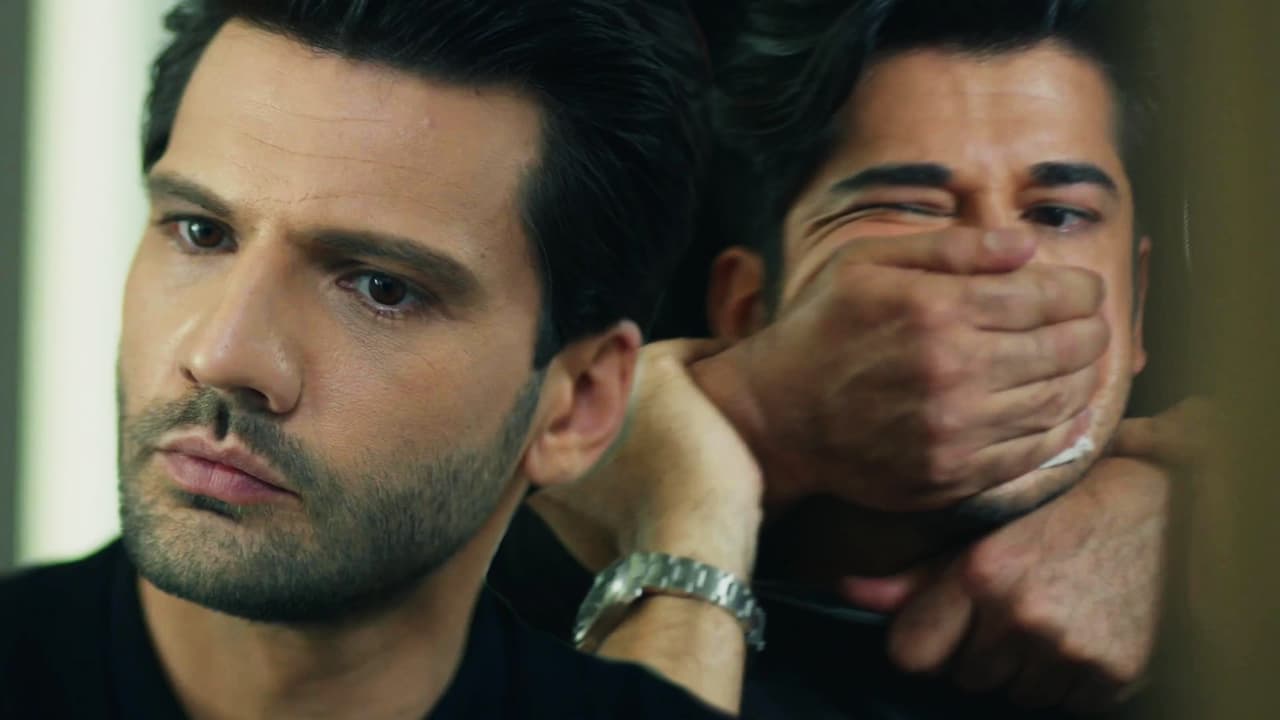 Lamentablemente, fue secuestrado en el día de su boda por Emir y encerrado en una cápsula donde poco a poco la falta de oxígeno le quitaba la vida. Afortunadamente, Zeynep y Zehir localizaron el lugar y lograron sacarlo antes de que muriera.