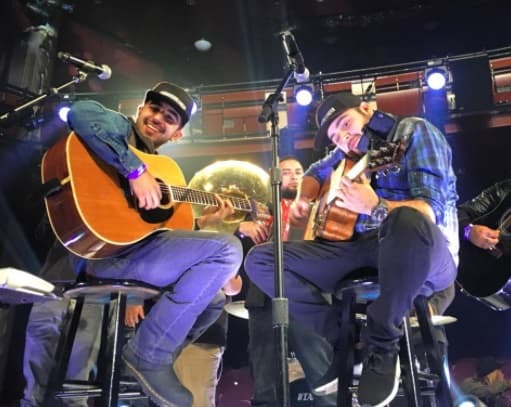 En esta ocasión habrá varios duetos de regional mexicano, como el de Gerardo Ortiz y Joss Favela.