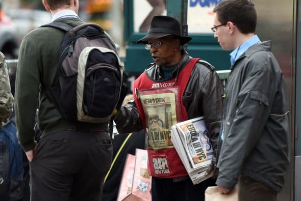 Un doctor de 33 años que trabajó con Médicos sin Fronteras (MSF) en el país africano Guinea Conakry , fue aislado desde el jueves en el hospital neoyorquino de Bellevue por contraer el virus de ébola.