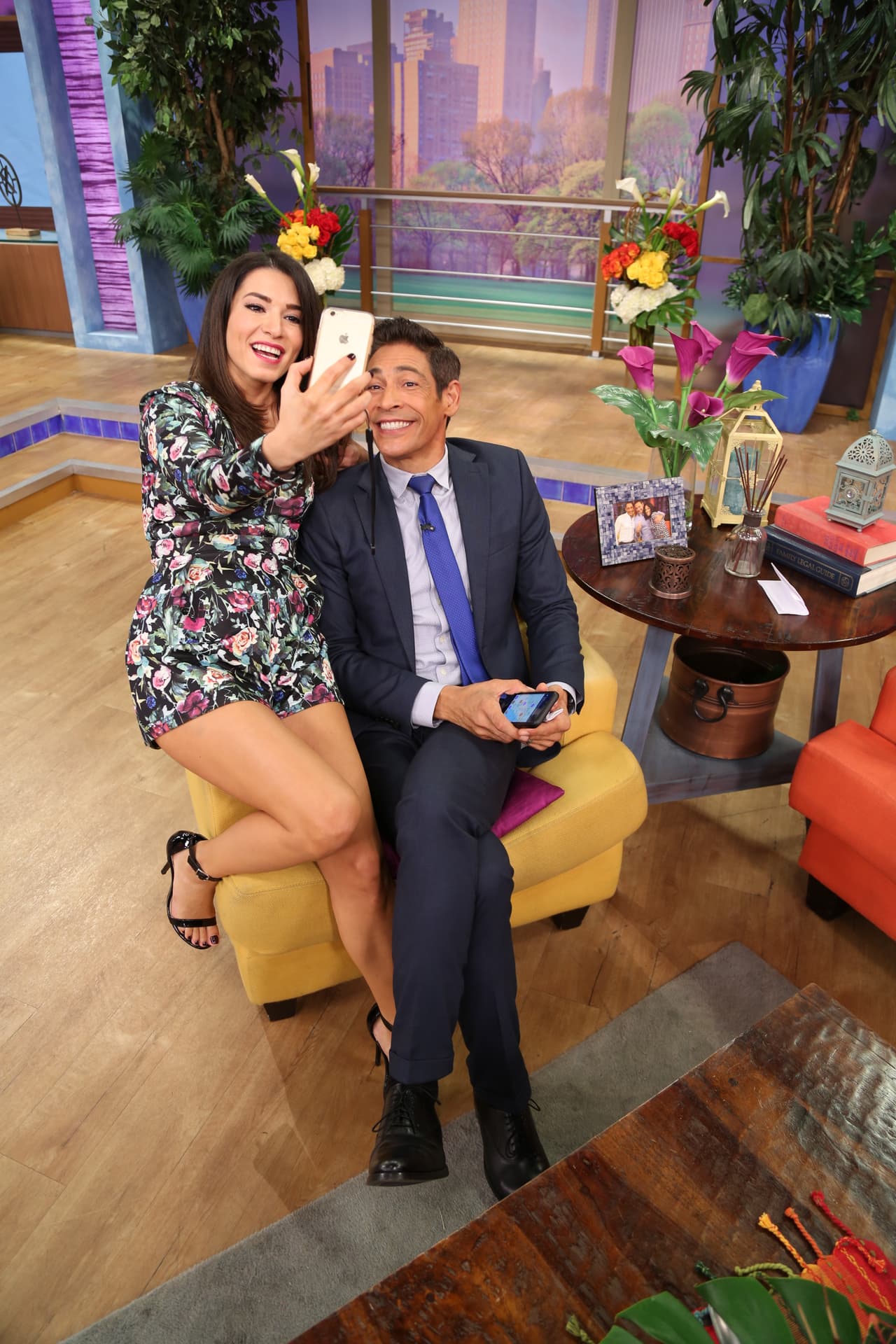 Parece que Laura G también es fan de nuestro Johnny Lozada.