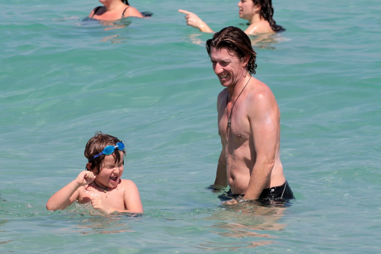 Se casó con Nicolás Vallejo 'Colate' en 2007, tuvieron a su primer hijo Andrea Nicolás.