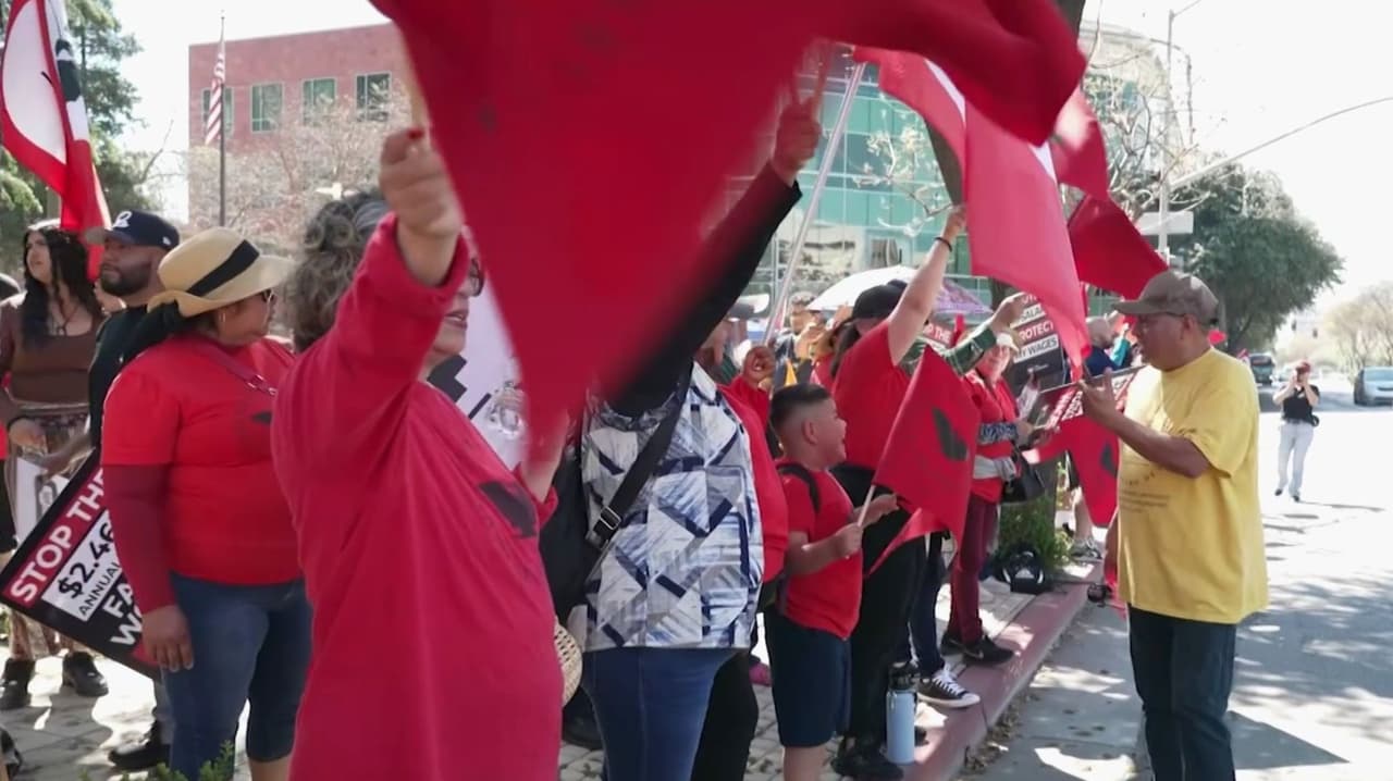 César Chávez: Acusaciones contra el activista podrían tener impacto financiero al sindicato UFW