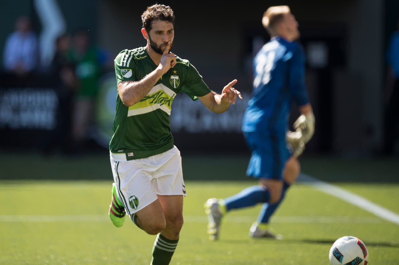 DIEGO VALERI (MED) | Una joya de gol la que se mandó el argentino en un partido en que Portland Timbers venció por 3-0 a Sporting Kansas City, y su movilidad en el campo, le merecen al argentino aparecer en el Equipo de la Jornada.