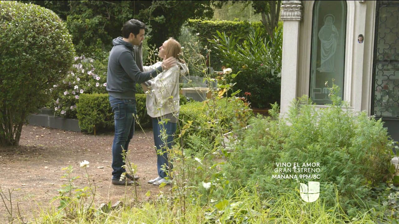 Las lágrimas y el perdón los abrazaron.