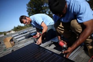 Cómo un barrio con placas solares podría competir con las centrales eléctricas