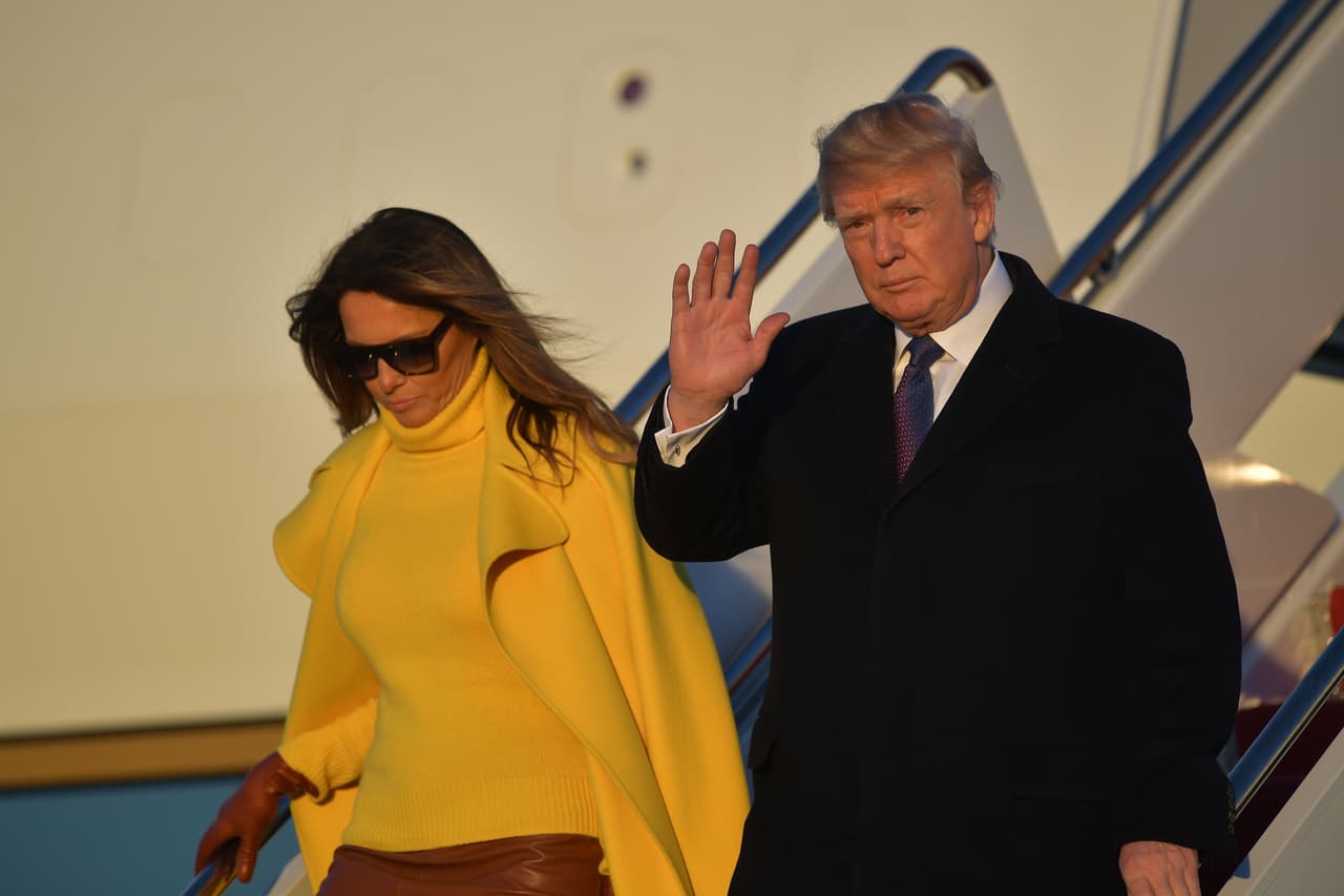 Donald Trump ha tachado de antipatriótico arrodillarse en el himno.