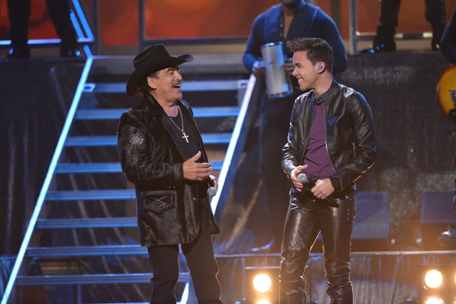 Joan, por su parte, dio muestra de su talento, experiencia y pasión por la música.