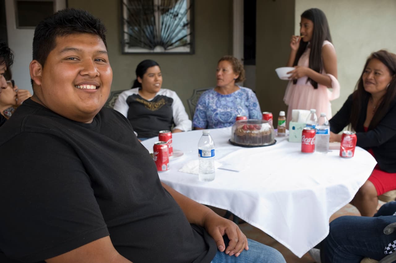 Este mexicano se gradúa en EEUU tras cruzar todos los días la frontera para ir a la universidad