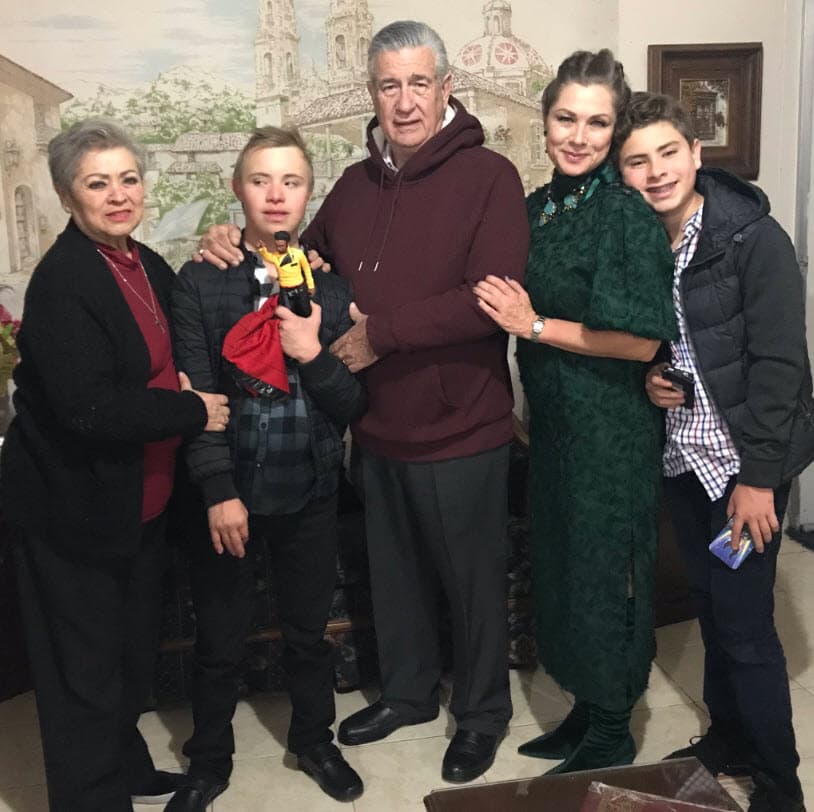 Tras el nacimiento de Luciano y el diagnóstico médico, Leticia Calderón detalló que recibió el apoyo incondicional de amigos y familiares.