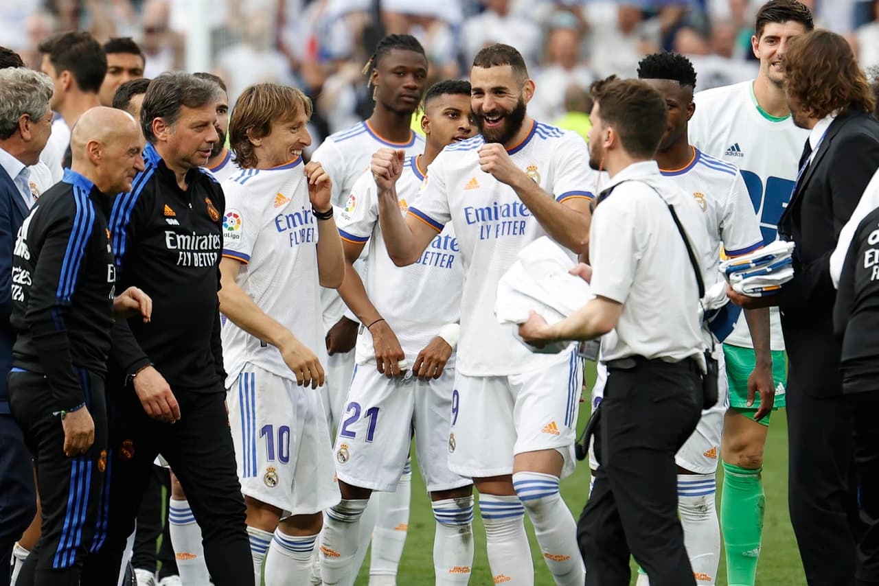 ¡Campeón de España! Real Madrid celebra el título 35 de Liga de su historia.