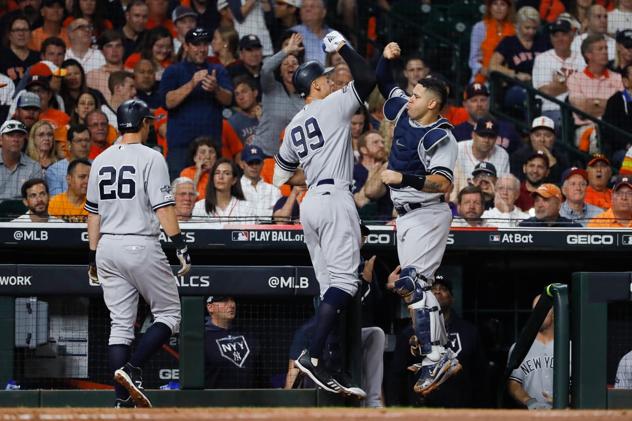 Carlos Correa conectó un jonrón en la décima primera entrada para superar 3-2 a los Yankees. El partido duró cerca de 5 horas y acabó con victoria para los Astros.