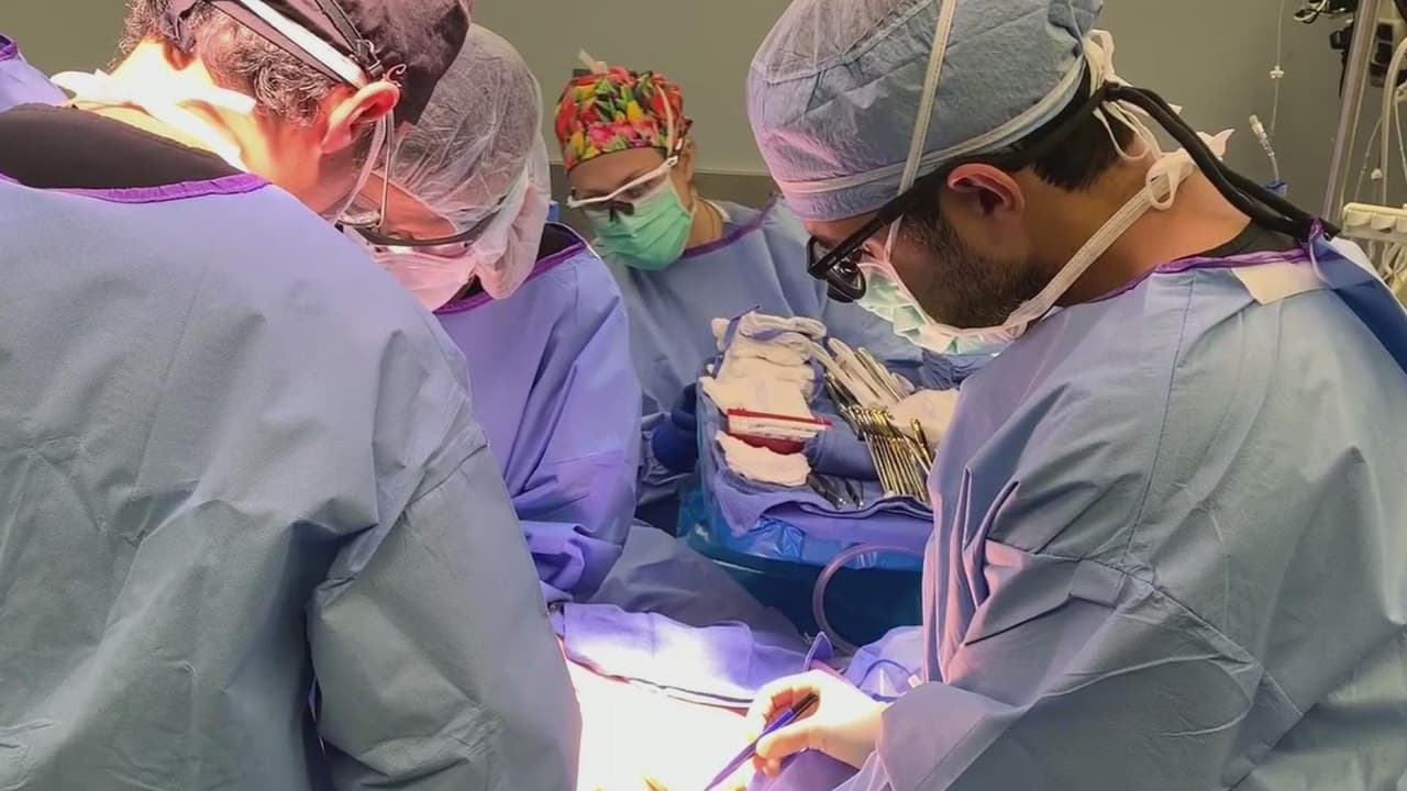 Ofrecen cirugía de reconstrucción a mujeres que han sufrido cáncer de mama