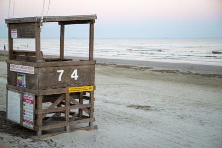 Órdenes de evacuación obligatoria a embarcaciones y casas rodantes ante acercamiento de Beryl a Texas