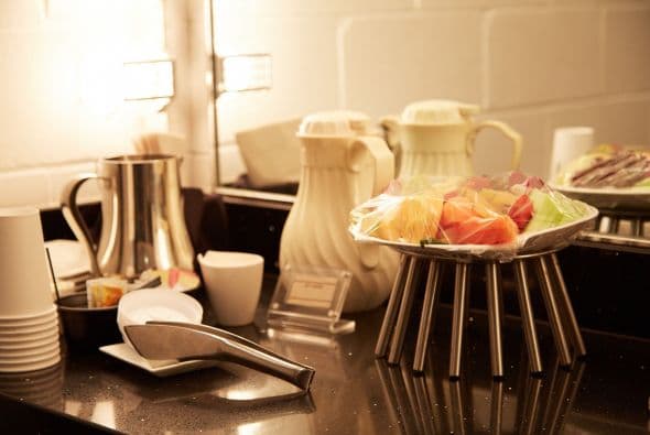 Así es como Víctor Manuelle tiene la comida en su camerino.