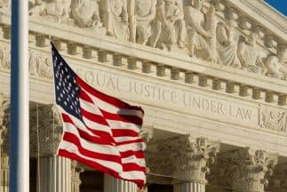 El promotor de la ley antiinmigrante SB1070 de Arizona emprende batalla contra los beneficiarios de DACA