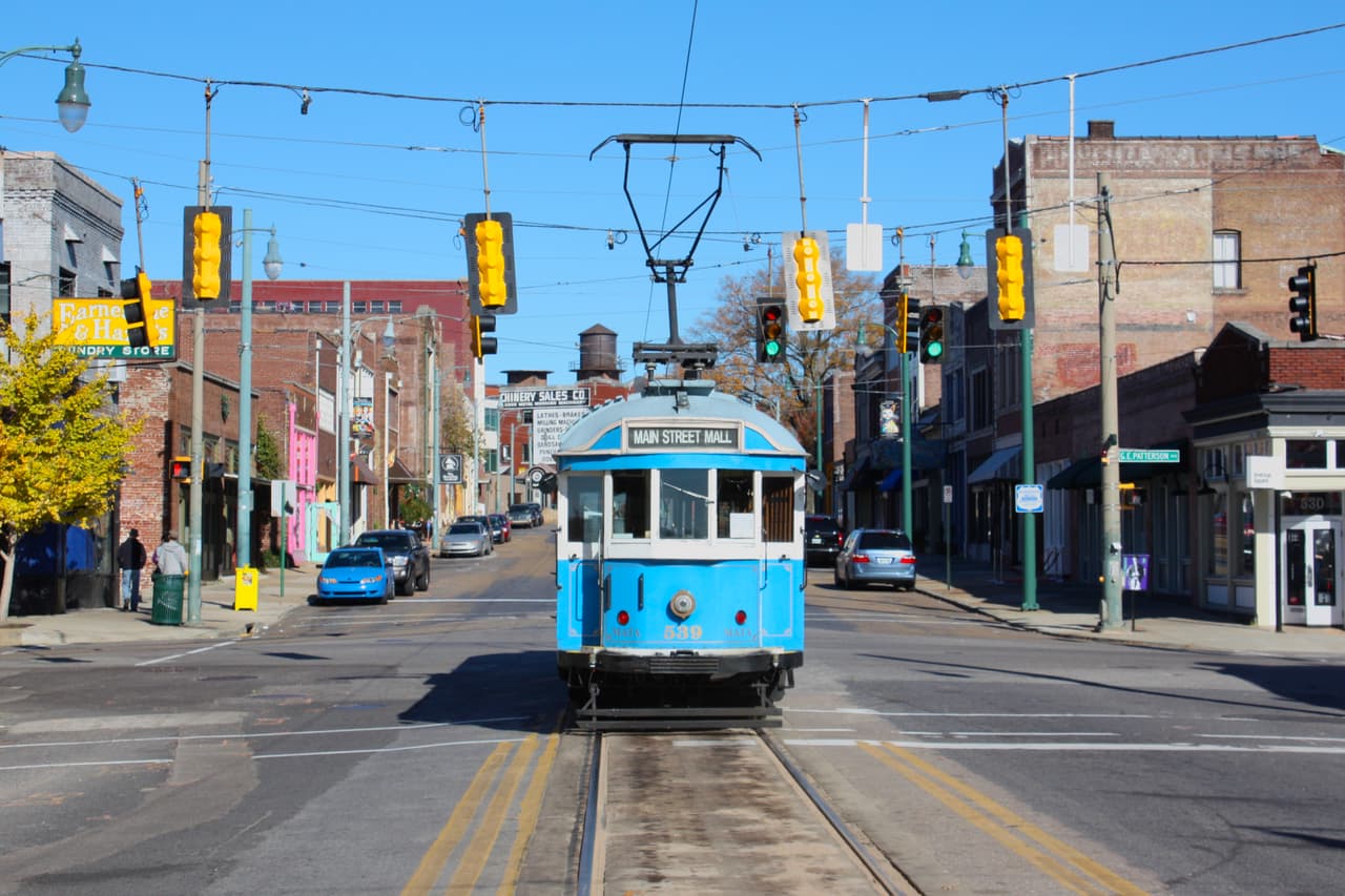 <b>Puesto 17. Tennessee</b>.
<br>
<br>Tasa de desempleo (febrero de 2021): 4.9%.
<br>
<br>Variación del desempleo (febrero de 2021 frente a febrero de 2019): 40.4%.
<br>
<br>Variación del desempleo (febrero de 2021 frente a enero de 2020): 21.7%.
<br>
<br>Los estados que menos se han recuperado del desempleo son Nueva Jersey (puesto 47), Texas (puesto 48), Nueva York (puesto 49), Colorado (puesto 50) y Hawaii (puesto 51), según el estudio.
<br>