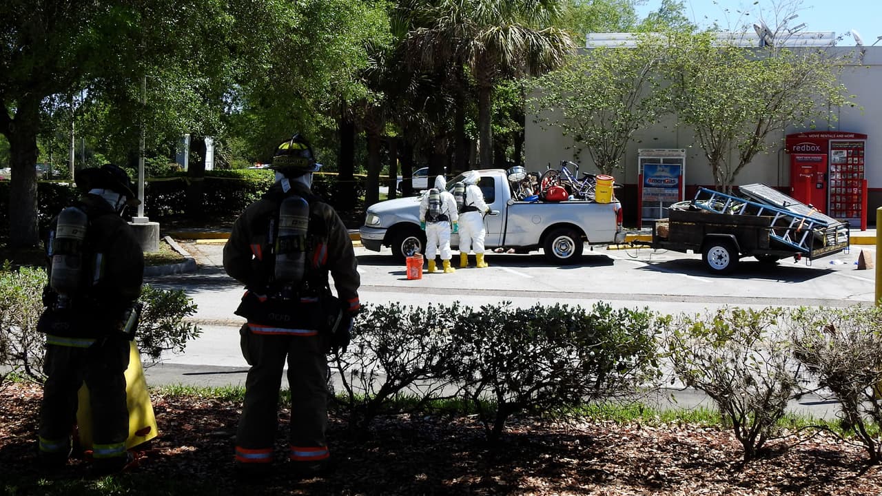 4 policías del condado de Orange fueron expuestos a presunto fentanilo mientras investigaban auto sospechoso
