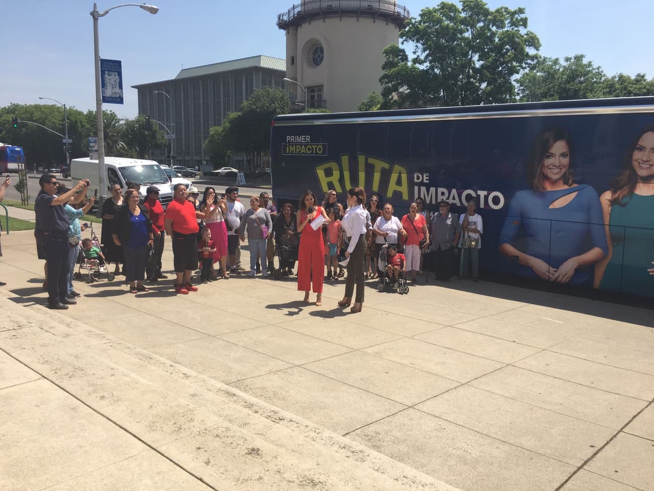 El público participó en la grabación de la apertura de ese día.