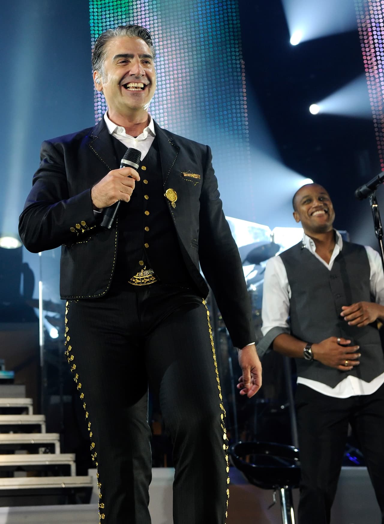 Además estuvo en el festival Viña del Mar, en Chile, presentándose como uno de los grandes exponentes de dicho evento.