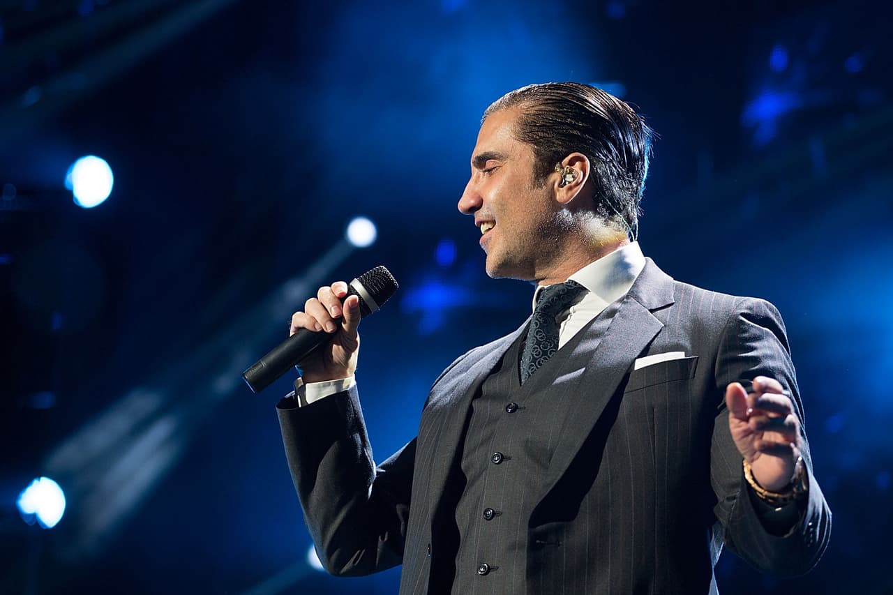 Alejandro Fernández habla del muro de Trump, Juan Gabriel y Joan Sebastian durante concierto
