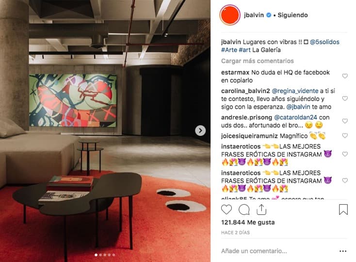 El intérprete de ‘Machika’ publicó en su cuenta de Instagram una serie de fotos de un espacio donde tiene varias obras de arte: “¡Lugares con vibras!... La Galería”.
<br>