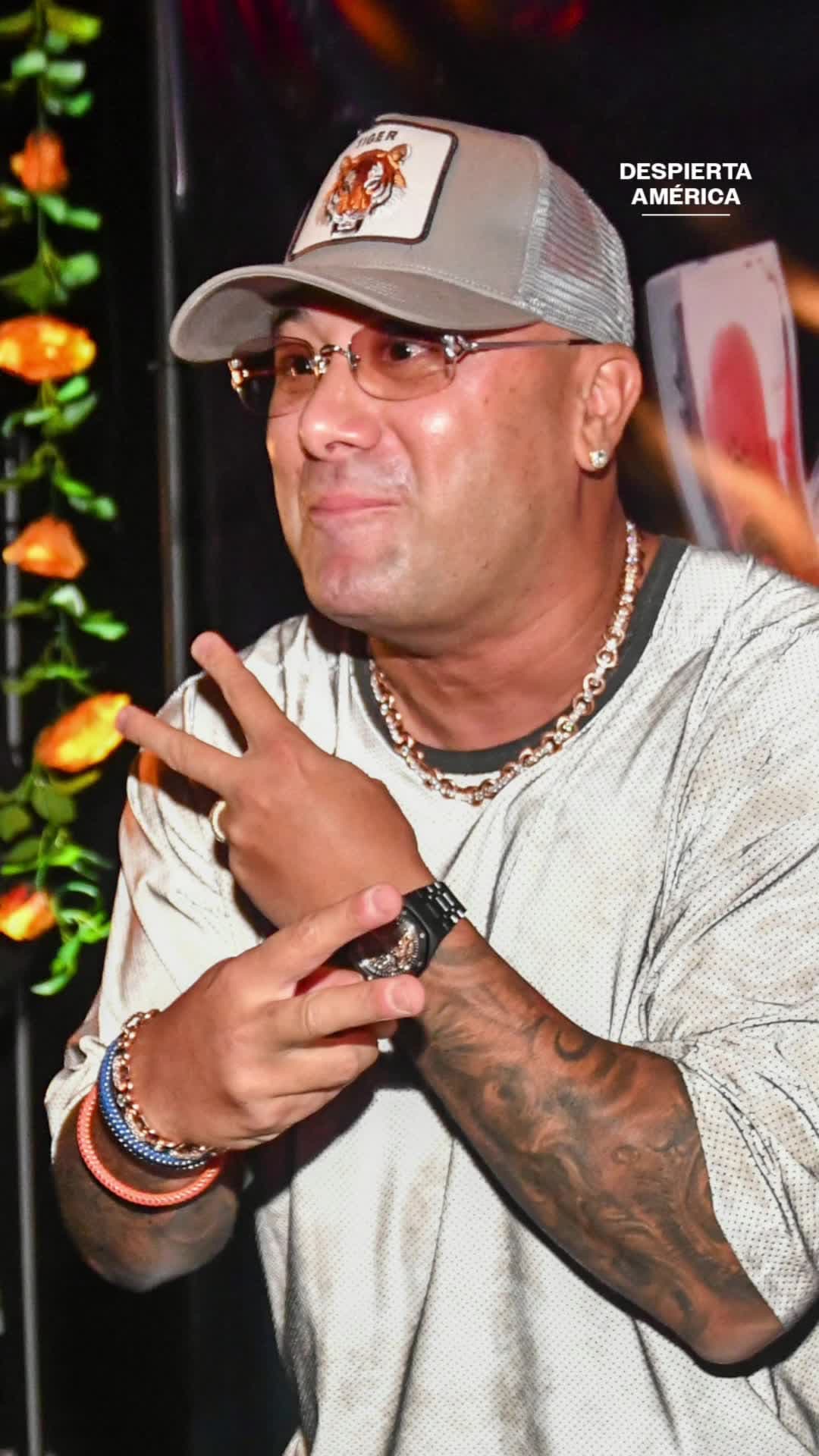 ¡Nos trolleó el Máster! La Universidad de Wisin era la pista para su nuevo disco