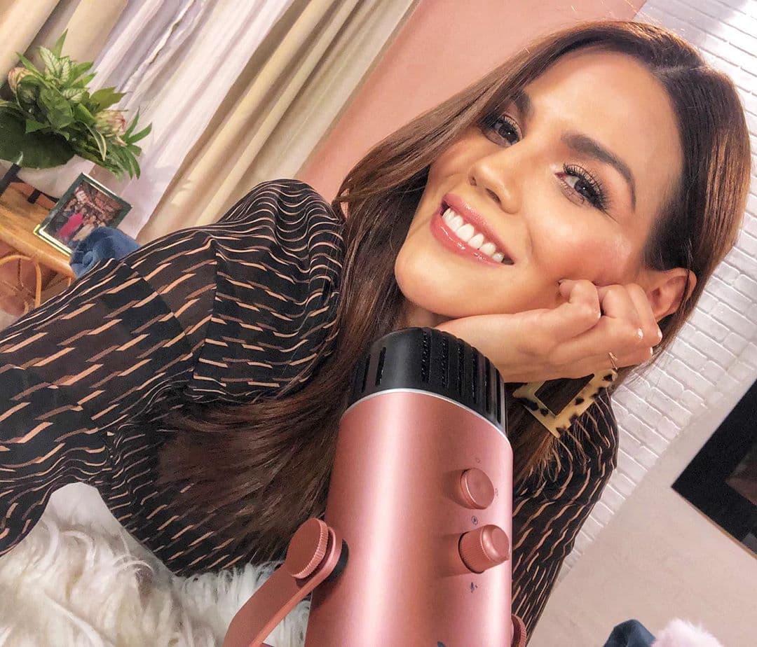 Karina Banda no solo ha compartido consejos para lograr una fotografía de portada.