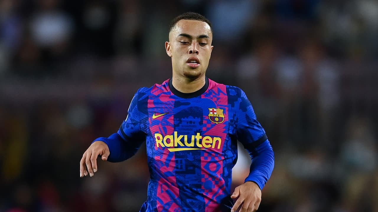 Sergiño Dest y jugadores del Barça que saldrían tras fracaso en Champions