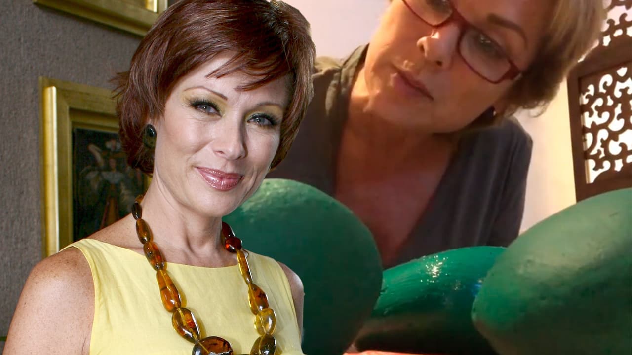 Lety Calderón nunca morirá de aburrimiento: cuando no actúa, rapa cabezas, cultiva y sorprende con manualidades