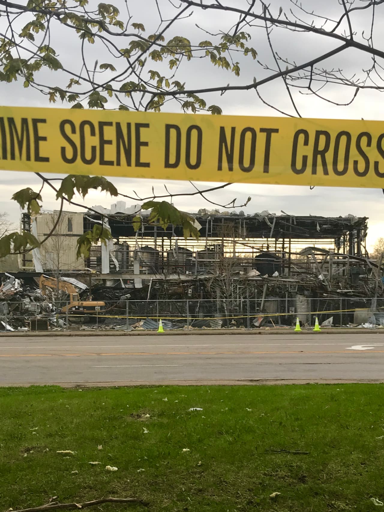 El sábado, equipos especiales hallaron el cuerpo de una persona mientras otras dos continuaban desaparecidas.