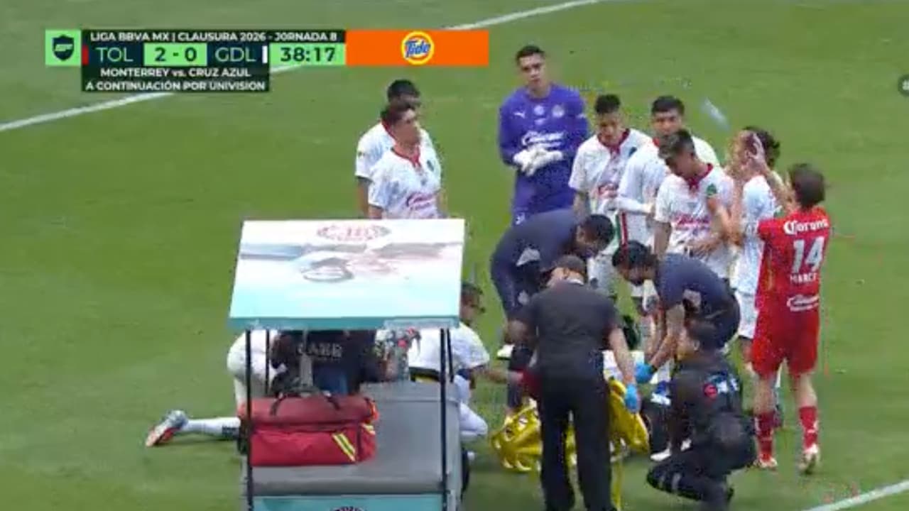 ¡Alarmas en CHIVAS! Romo tiene que salir de cambio